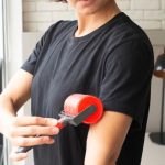 ROLO ADESIVO LAVAVEL NOVO TAM UNICO VERMELHO/ CINZA - Imagem 4